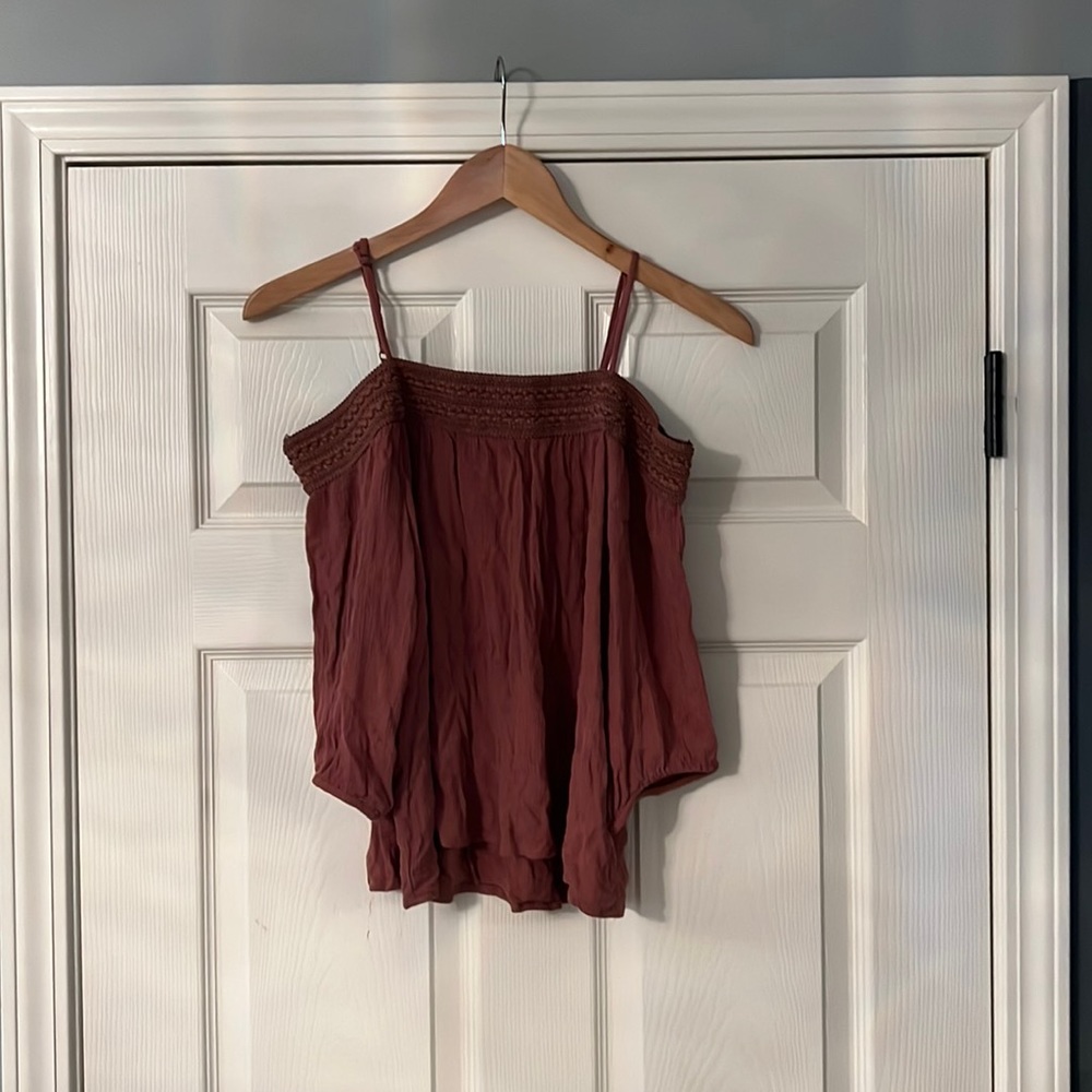 Mauve Off the Shoulder Light Weight Flowy three quarter sleeves summery!
